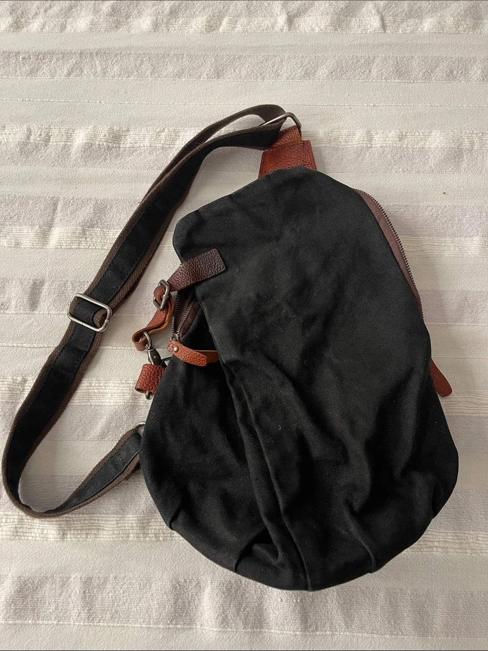 AOTIAN  Unisex Waxed Canvas Sling Backpack